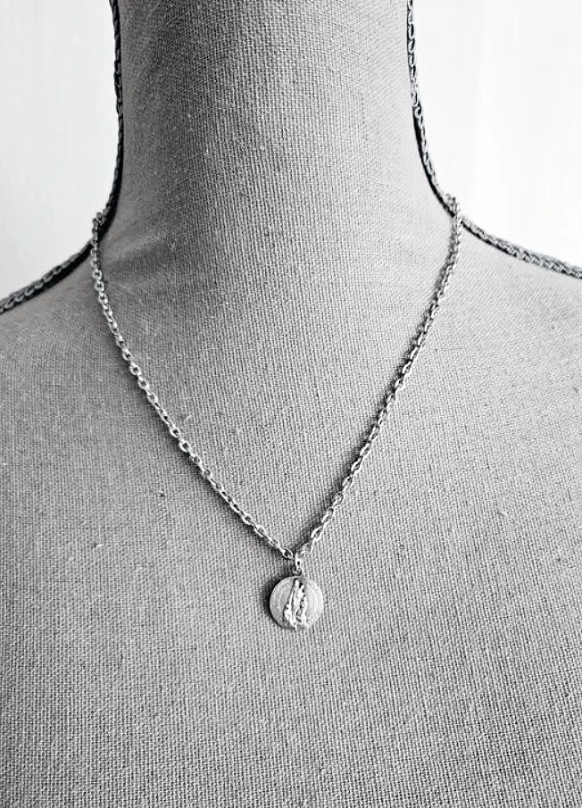 Collier Sacré-Cœur Jésus Notre-Dame Montligeon chaîne acier inoxydable 48 cm – photo 7